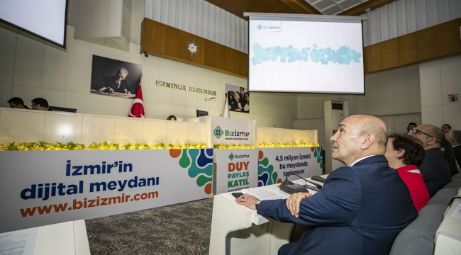 İZMİR'İN EN BÜYÜK MEYDANI AÇILDI