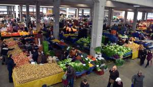 ALİAĞA'DA İLK SEMT PAZARI YARIN SAAT 14.00'TE AÇILIYOR