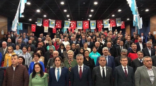 ALİAĞA İYİ PARTİ'DE YAVUZ ADAR YENİDEN BAŞKAN OLDU