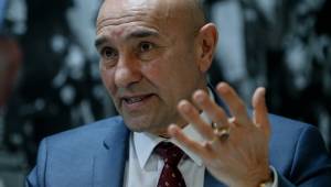 TUNÇ SOYER'DEN İZMİR İÇİN "ACİL KARANTİNA" ÇAĞRISI