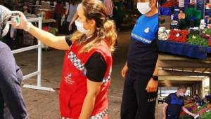 ALİAĞA PAZAR YERİNDE TÜM KURALLAR UYGULANDI