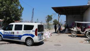 İZMİR'DE SİLAHLI SALDIRIDA 2 KİŞİ YARALANDI