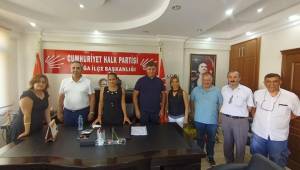 KARŞIYAKA BELEDİYE BAŞKANI ALİAĞA'YA GELEREK CHP'Yİ ZİYARET ETTİ