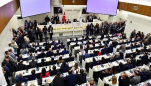 İZMİR'DE ULAŞIMDA YENİ DÖNEM KARARI KOMİSYONDAN GEÇTİ