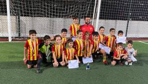 HİT CUP U8 TURNUVASI'NIN GALİBİ ALİAĞA GÖZTEPE SPOR OKULU OLDU