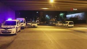 İZMİR'DE DOLMUŞ ŞOFÖRÜNDEN SOKAK ORTASINDA KANLI İNFAZ