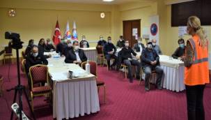 ALİAĞA TİCARET ODASI'DA EMLAKÇILAR İÇİN YETERLİLİK SINAVLAR DEVAM EDİYOR