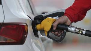 BENZİNİN ARDINDAN MOTORİNE DE ZAM GELDİ