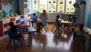 İZMİR'DE RESMİ ANAOKULU VE ANA SINIFLARDA EĞİTİM 4.OCAK.2021'E KADAR UZAKTAN YAPILACAK