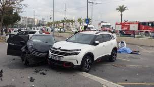 İZMİR'DE YOLDAN ÇIKAN OTOMOBİL DEHŞET SAÇTI: 1 ÖLÜ 1 YARALI