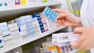 İLAÇ FİYATLARINA YÜZDE 20 ZAM YAPILDI.ZAMLI FİYATLAR P.TESİ GÜNÜNDEN İTİBAREN GEÇERLİ OLACAK