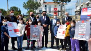 ALİAĞA'DA "YAYA ÖNCELİĞİ KIRMIZI ÇİZGİMİZ" ETKİNLİĞİ