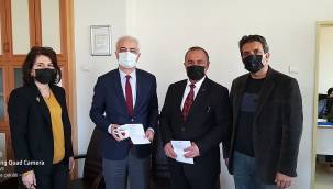 ALİAĞA MHP'DEN "TIP BAYRAMI"NDA SAĞLIKÇILARA ZİYARET