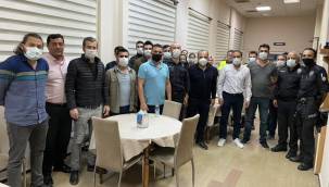 KAYMAKAM KARAMAN SAHURU POLİSLERLE YAPTI