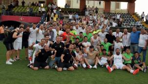 ALİAĞASPOR FK FİNALDE! PROFESYONEL LİGE 1 MAÇ KALDI