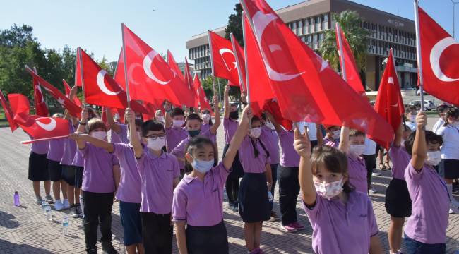 ALİAĞA'DA İLKÖĞRETİM HAFTASI TÖRENLERLE KUTLANDI