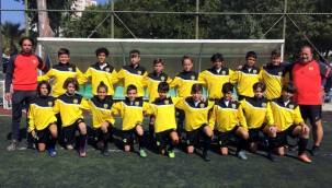 ALİAĞASPOR FK U13 GELECEK İÇİN UMUT VAADEDİYOR