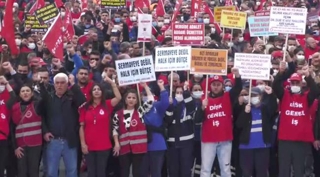 İZMİR'DE İŞÇİLER "GEÇİNEMİYORUZ" DİYEREK SOKAĞA DÖKÜLDÜ