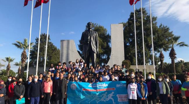 ALİAĞA'DA ATATÜRK YOL KOŞUSU DÜZENLENDİ