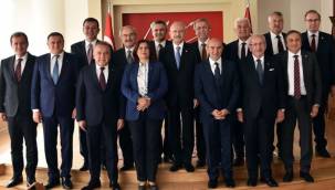 CHP'Lİ 11 BAŞKANDAN HÜKÜMETE 'VERGİ İNDİRİMİ' TALEBİ