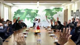 GEMİSANDER'DE KAMİL ÖNAL YENİDEN SEÇİLEREK GÜVEN TAZELEDİ