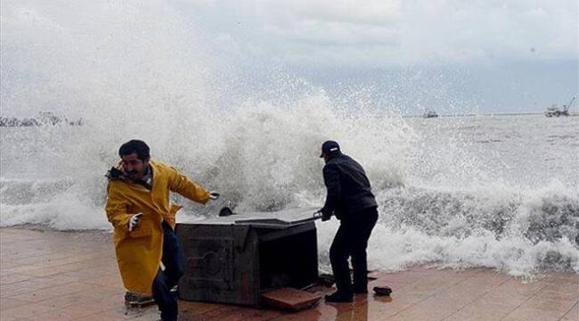 METEOROLOJİ'DEN KUZEY EGE İÇİN "FIRTINA" UYARISI GELDİ