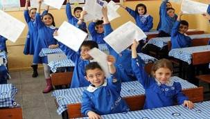 ÖĞRENCİLER YARIN KARNE ALACAK