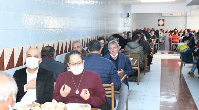 ALEVİ KÜLTÜR DERNEĞİ'NDE KURBANLAR KESİLDİ, LOKMALAR DAĞITILDI