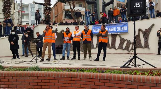 GEMİ SÖKÜM İŞÇİLERİ EYLEMLERİNİ DEMOKRASİ MEYDANI'NA TAŞIDI