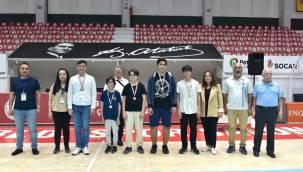 KYME SATRANÇ TURNUVASI'NIN EN İYİSİ ALİAĞALI ATAKAN MERT BİÇER OLDU 