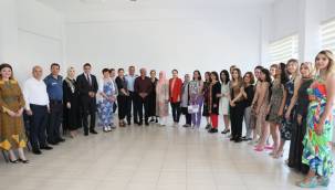 ALİAĞALI KADINLARIN EL EMEĞİ ÜRÜNLERİ GÖRÜCÜYE ÇIKTI