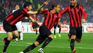 HATAY SPOR'UN ARDINDAN G.ANTEP SPOR DA LİGDEN ÇEKİLİYOR