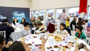 TOPLU İFTAR GELENEĞİ YENİ MAHALLE'DE YAŞATILIYOR