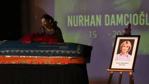 KANTO KRALİÇESİNE İZMİR'DE VEDA