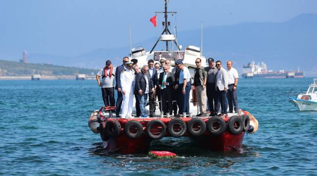 ALİAĞA'DA DENİZCİLİK VE KABOTAJ BAYRAMI NEDENİYLE TÖREN DÜZENLENDİ.