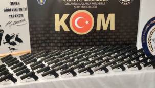 İZMİR'DE CEPHANELİĞE BASKIN!