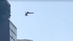 İZMİR KONAK'TA GENÇ BİR KIZ, OTELİN 16.KATINDAN ÖLÜME ATLADI