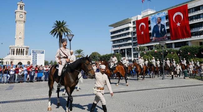 İZMİR'İ 9 EYLÜL HEYECANI SARDI.. İŞTE SAAT SAAT KUTLAMA PROGRAMI