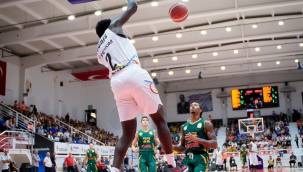 ALİAĞA PETKİMSPOR'UN EVİNDE GALİBİYET SEVİNCİ VARDI