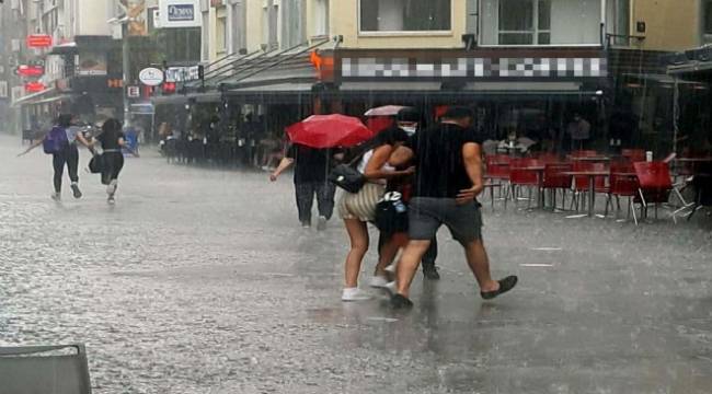 METEOROLOJİDEN İZMİR'E SAĞANAK UYARISI