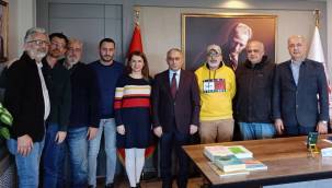 ALİAĞA'DAKİ BASIN MENSUPLARI KAYMAKAM GÜNEY'İ ZİYARET ETTİ.