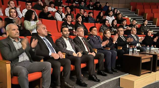 "AZERBAYCAN'IN UMUM MİLLİ LİDERİ HEYDAR ALİYEV" İÇİN ALİAĞA'DA TÖREN DÜZENLENDİ