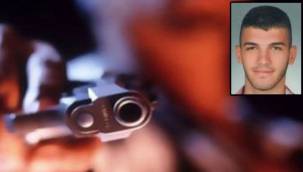 İZMİR'DE ESKİ KALECİYE KURŞUN YAĞMURU!