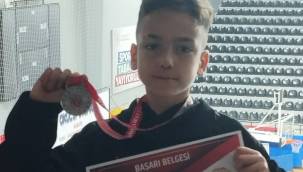 ALİAĞALI KÜÇÜK KARATECİ TÜRKİYE ŞAMPİYONASINA KATILACAK