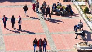 İZMİR'İN NÜFUSU KAÇ OLDU? ALİAĞA'DA KAÇ KİŞİ YAŞIYOR?