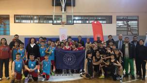 KÜÇÜK BASKETÇİLER OKULLARINI BAŞARIYLA TEMSİL ETTİLER