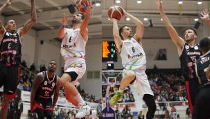 PETKİMSPOR EVİNDE KAZANIYOR