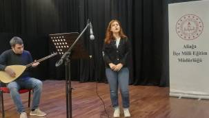 ALİAĞA'DA LİSELER ARASI SOLO SES YARIŞMASI DÜZENLENDİ