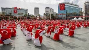 İZMİR'İ 23 NİSAN COŞKUSU SARDI