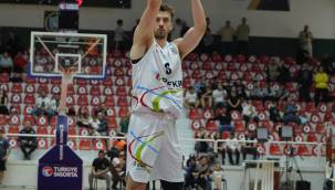 PETKİMSPOR'UN SEYİRCİSİNE BAYRAM HEDİYESİ